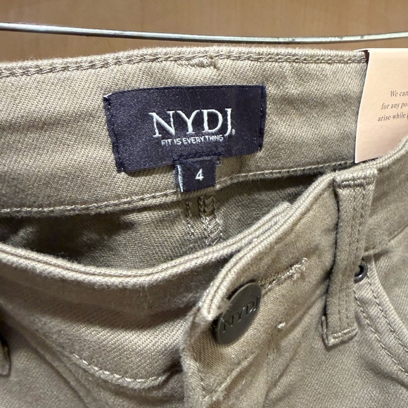 NYDJ Tan Joni Capri Size 4 New with Tags 🏷️ - Picture 3 of 4